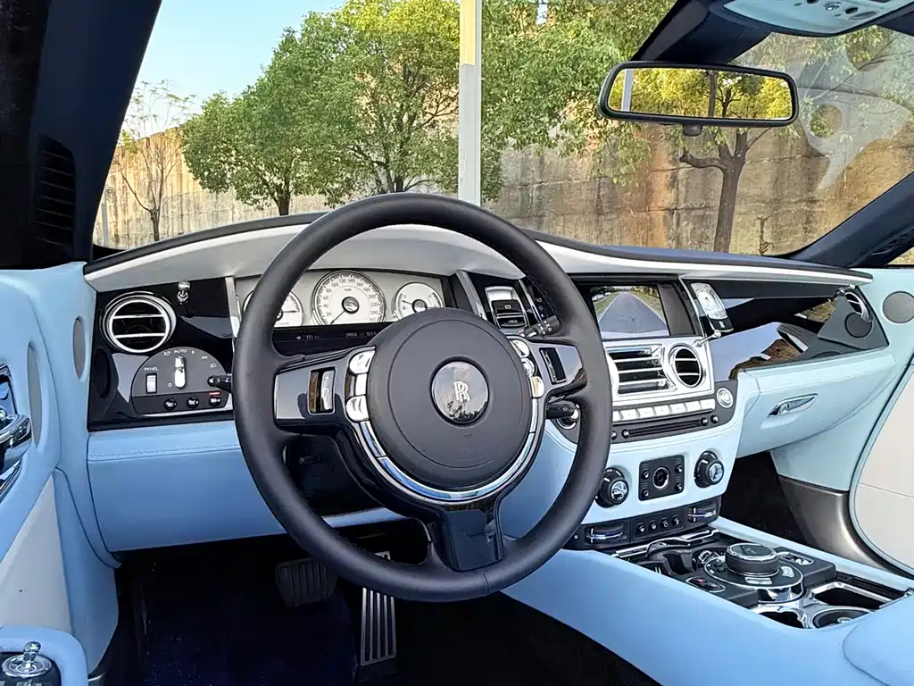 Rolls-Royce Dawn — миниатюра 4