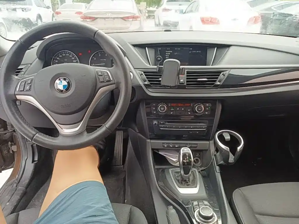 BMW X1 — миниатюра 10