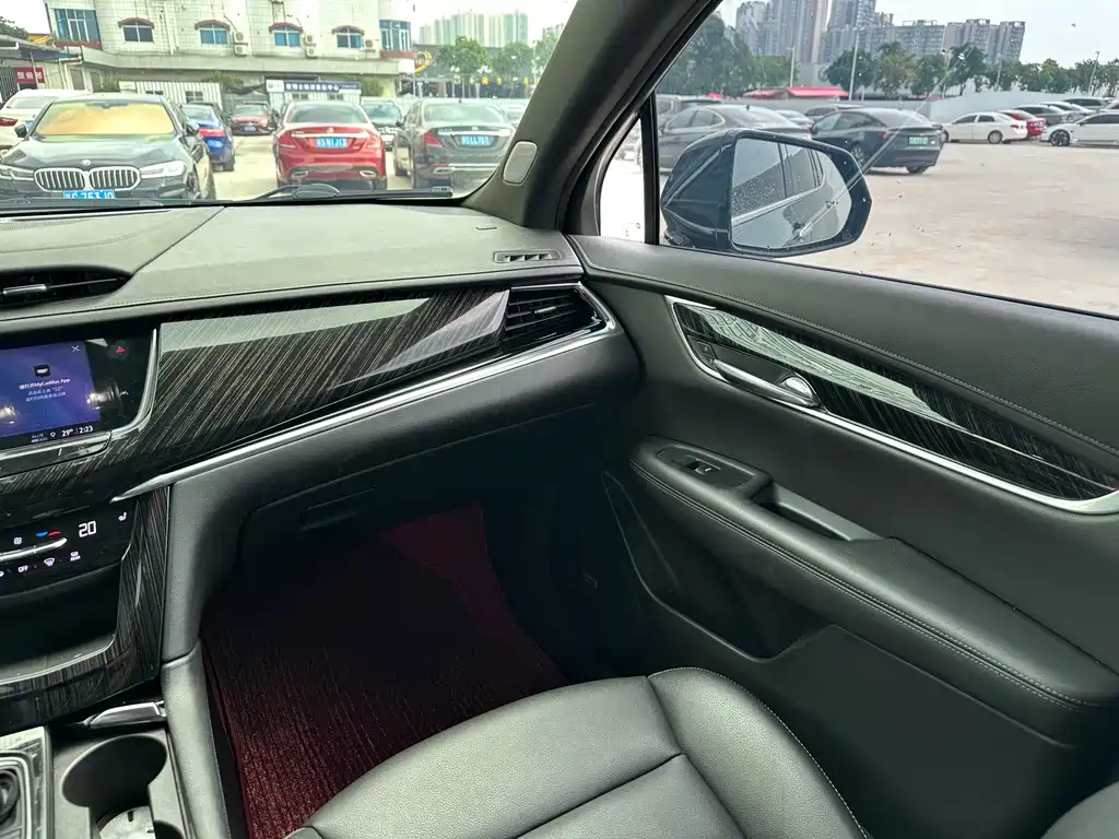 Cadillac XT6 — миниатюра 15