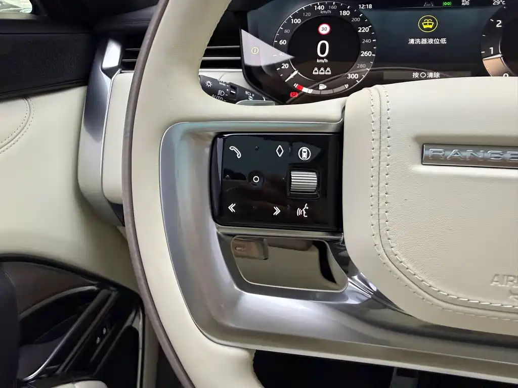 Land Rover Range Rover — миниатюра 23