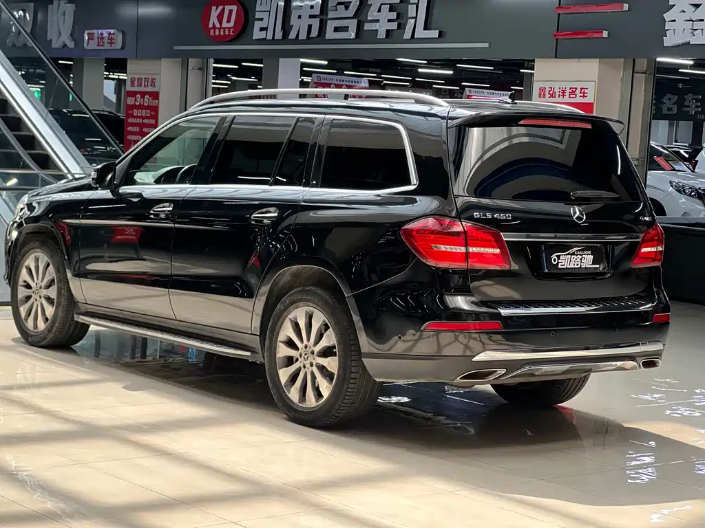 Mercedes-Benz GLS — миниатюра 10
