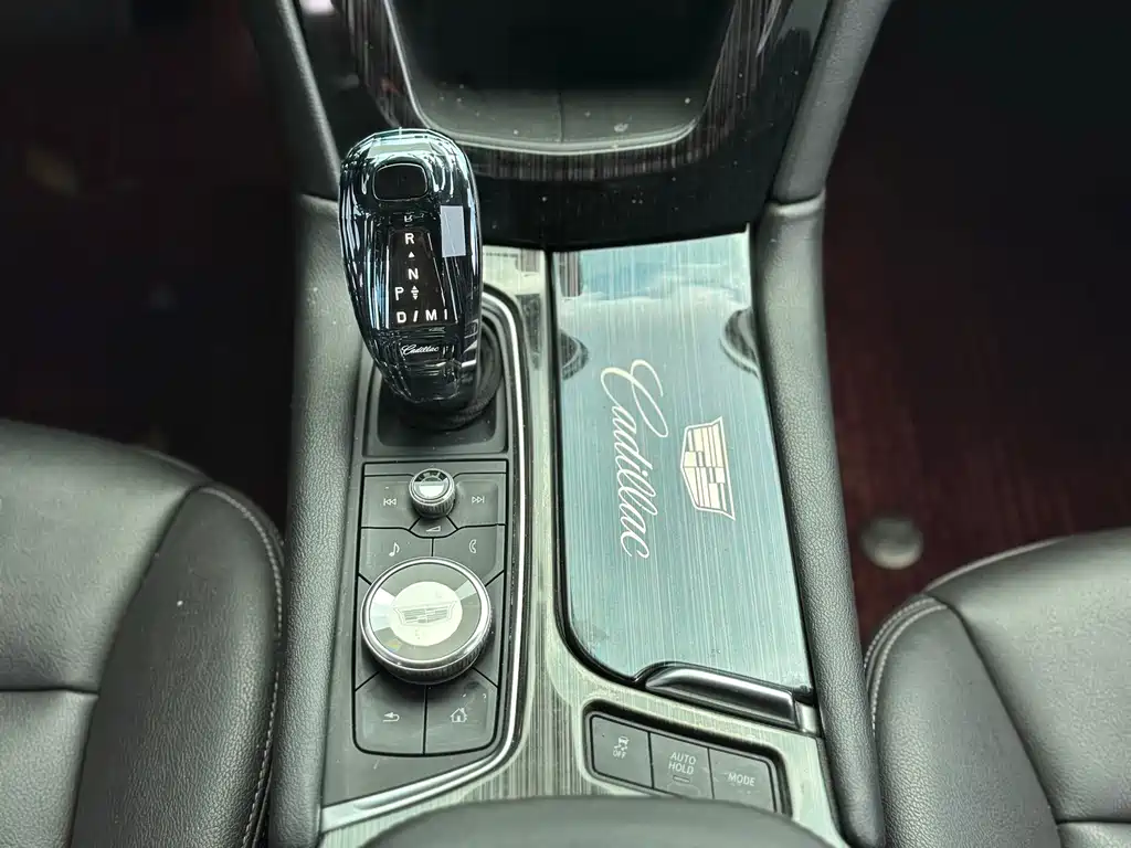 Cadillac XT6 — миниатюра 13