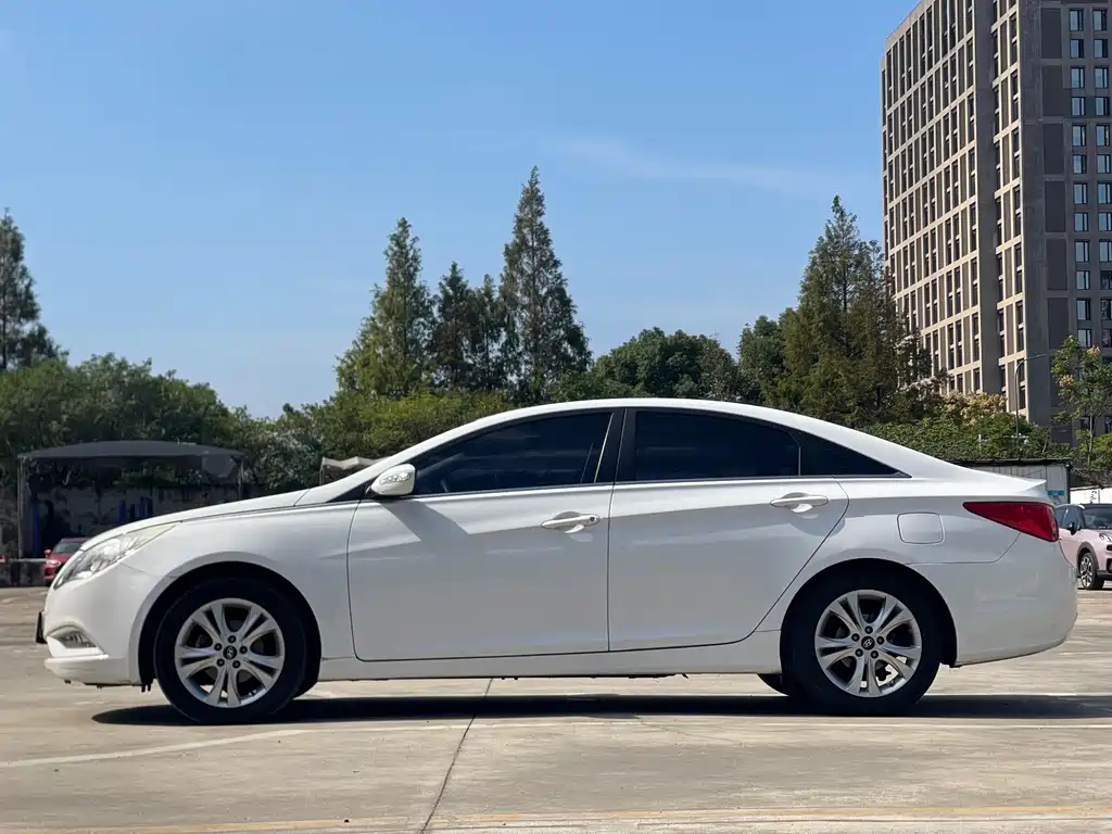 Hyundai Sonata — миниатюра 12