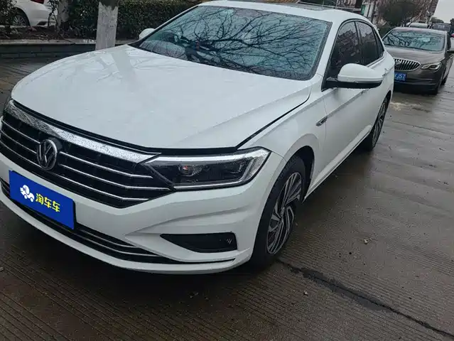 VOLKSWAGEN SAGITAR 2022