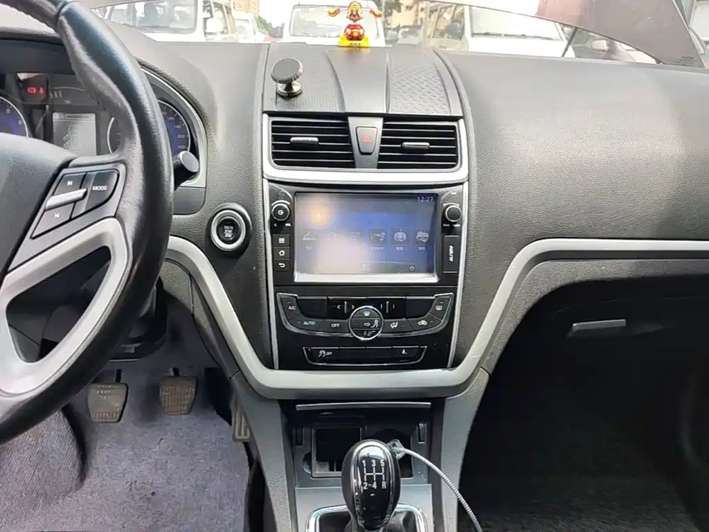 Geely Emgrand — миниатюра 13