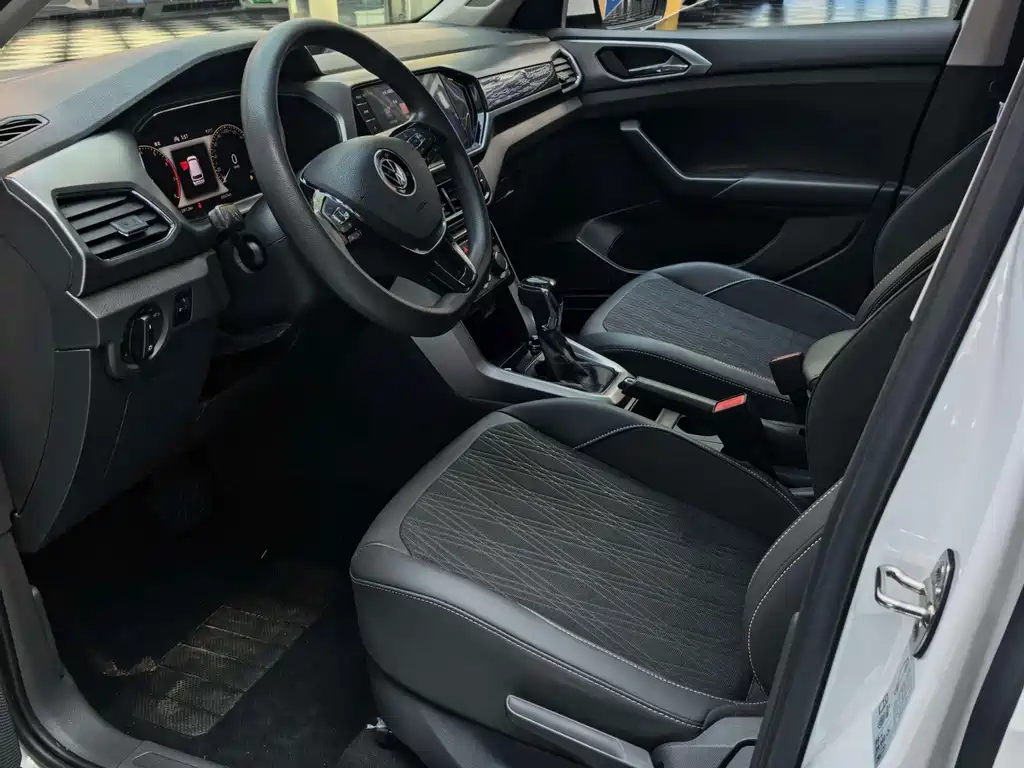 Volkswagen T-Cross — миниатюра 8