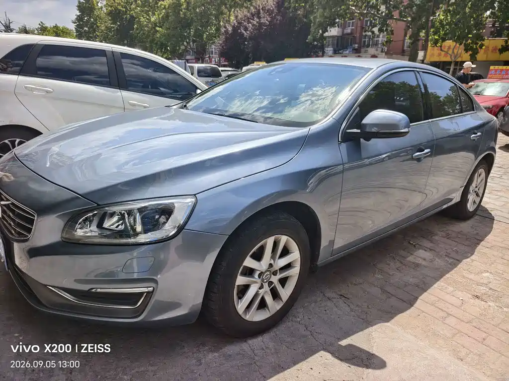 Volvo S60
