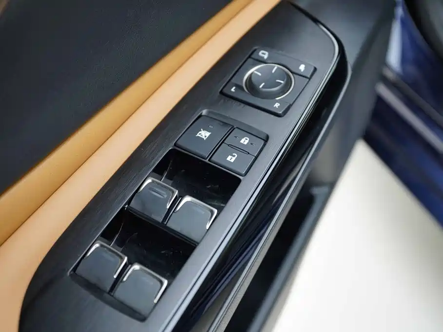 Lexus ES — миниатюра 10