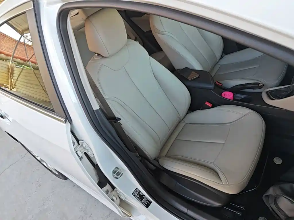 Buick Excelle — миниатюра 25