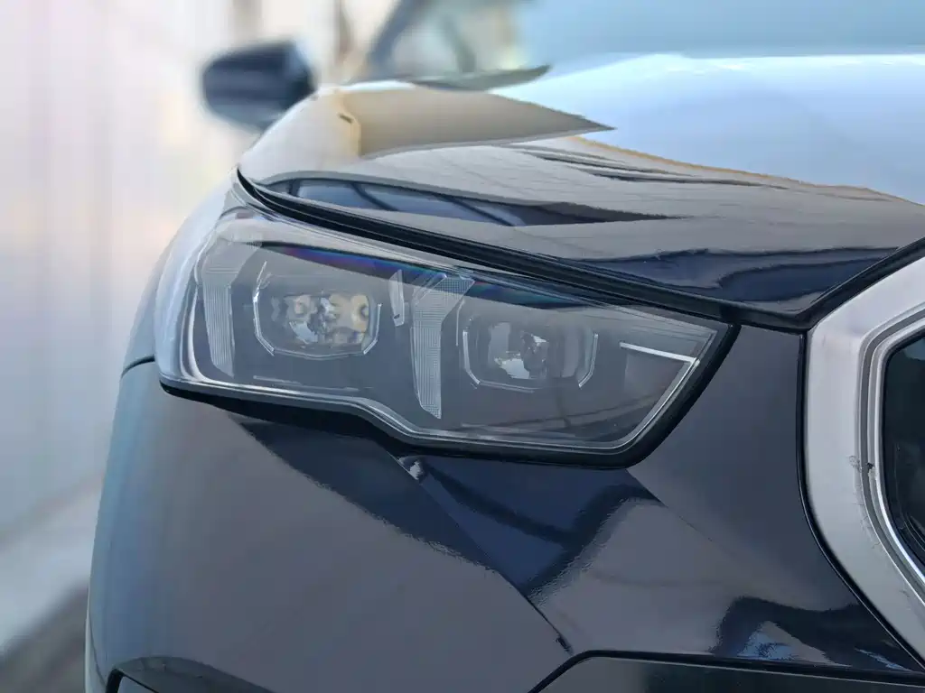BMW 5 Series — миниатюра 7