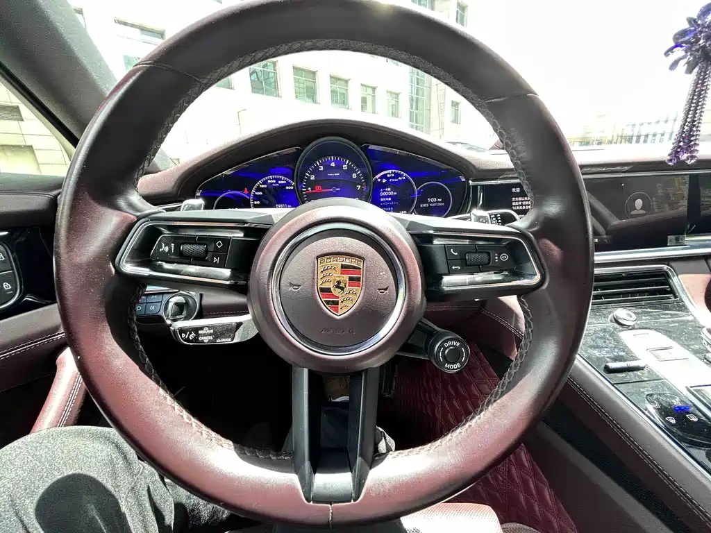 Porsche Panamera — миниатюра 12