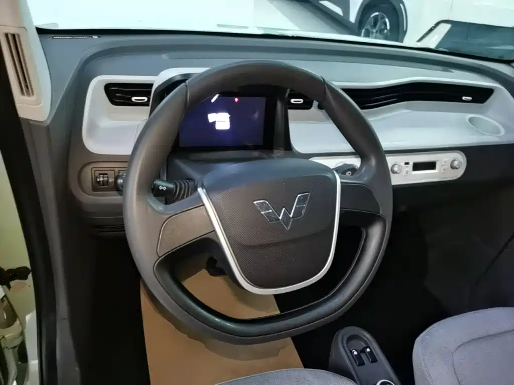 Wuling MINIEV — миниатюра 11