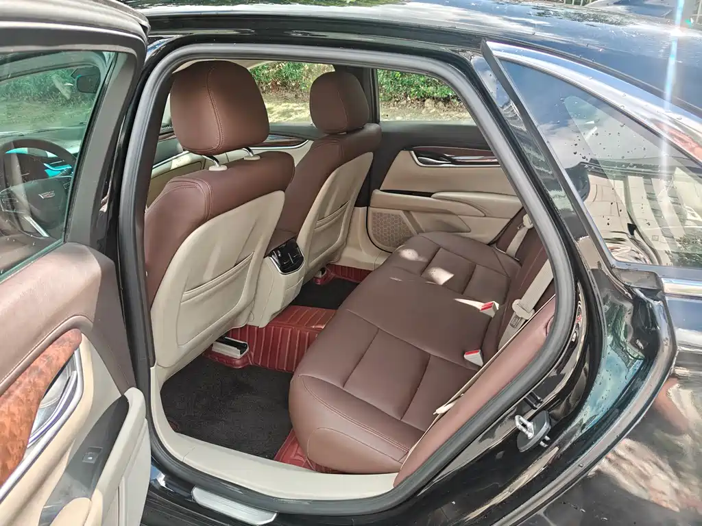 Cadillac XTS — миниатюра 6