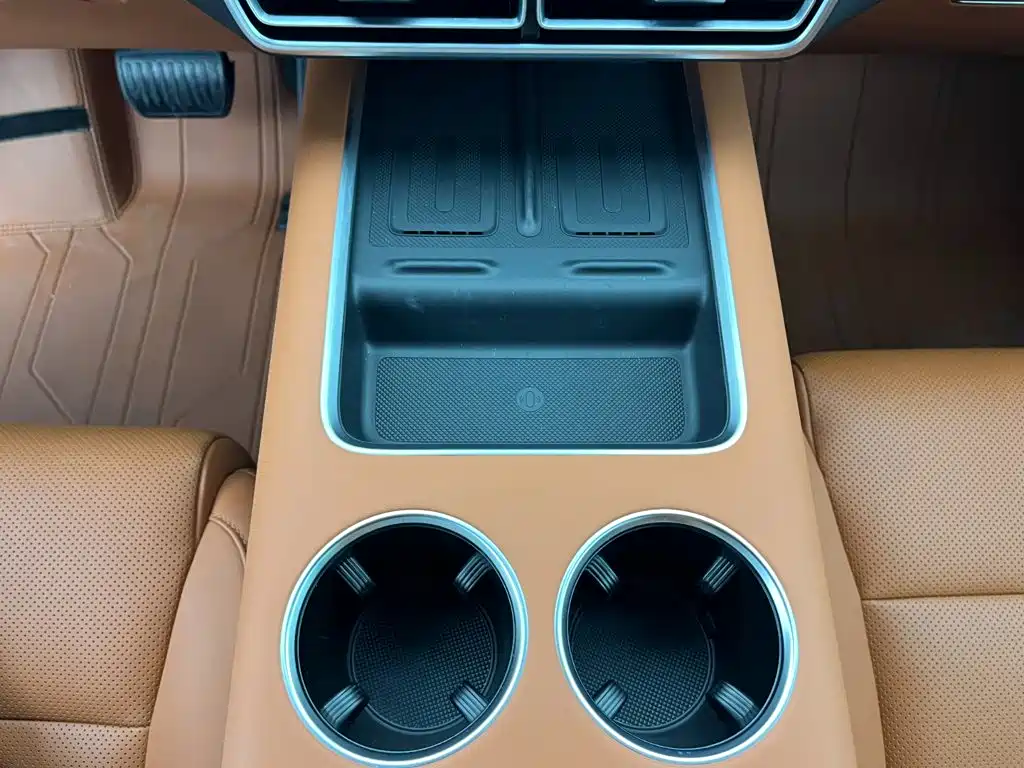 Li Auto Li L8 — миниатюра 14