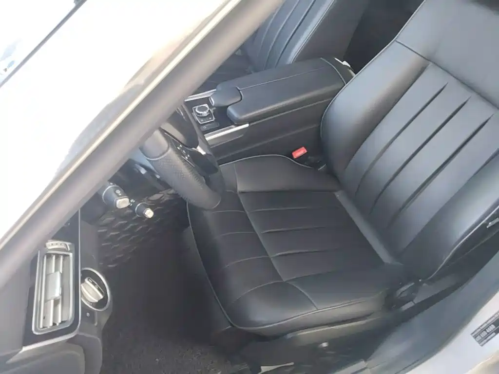 Mercedes-Benz E-Class — миниатюра 15