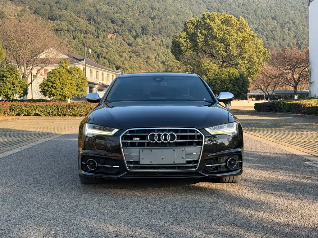 AUDI S6