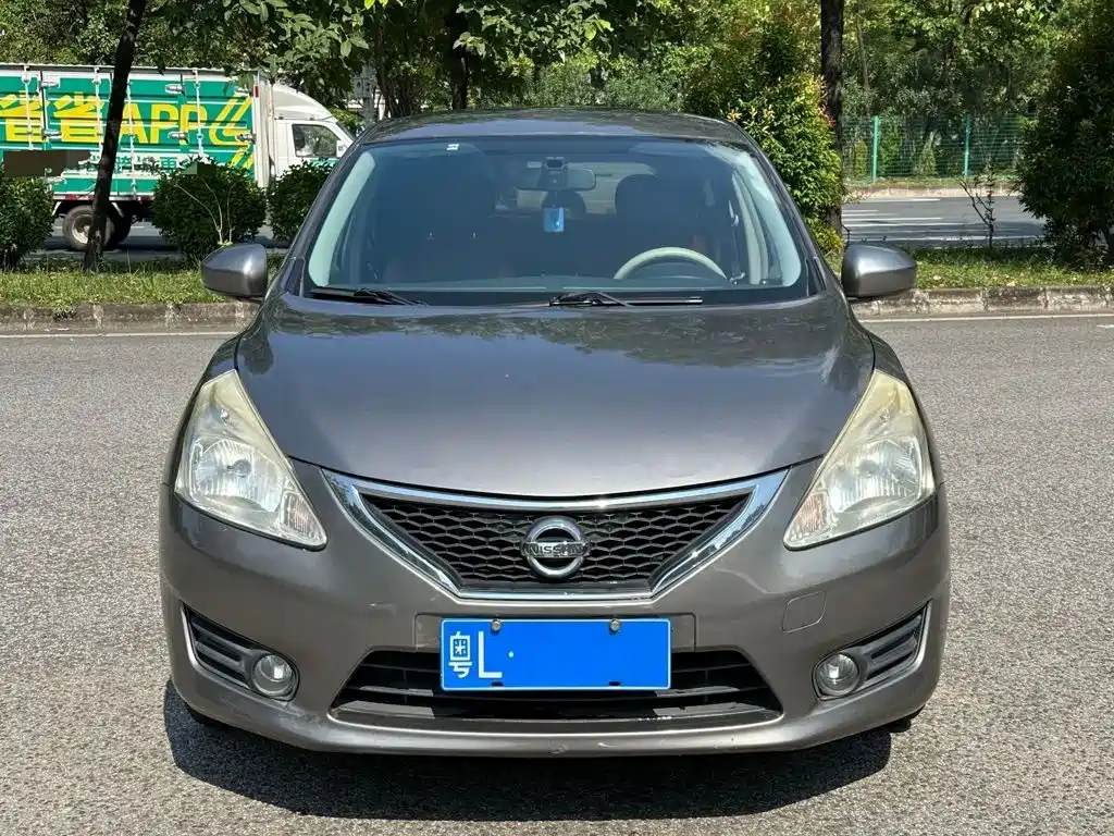 Nissan Tiida — миниатюра 2