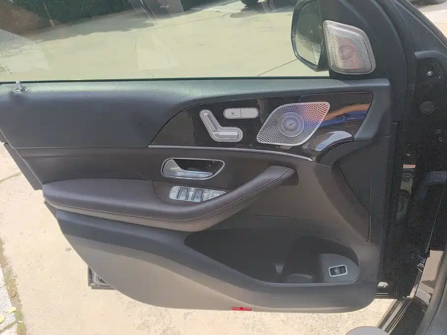 Mercedes-Benz GLE (Import) — миниатюра 7