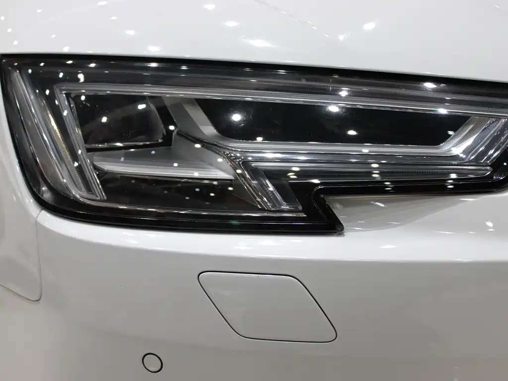 Audi A4L 2017 Plus 40 TFSI Fashion