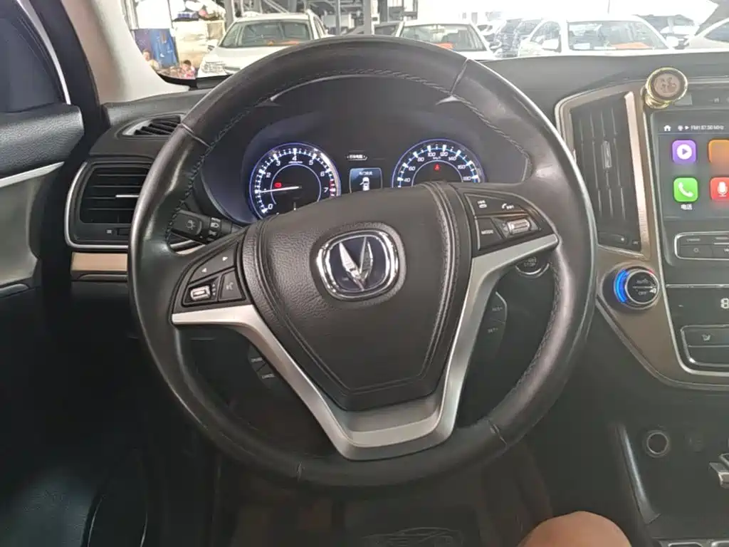 Changan CS95 — миниатюра 11