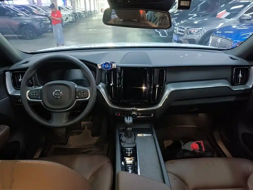 Volvo XC60 — миниатюра 10