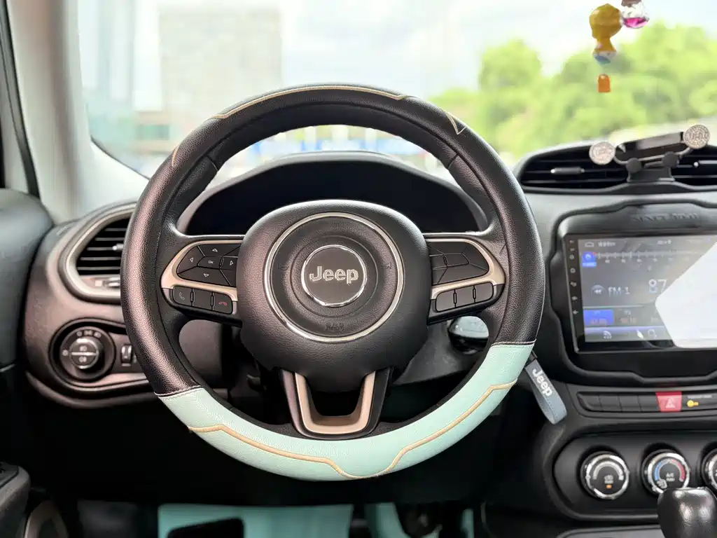 Jeep Renegade — миниатюра 13