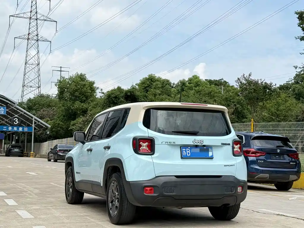Jeep Renegade — миниатюра 7