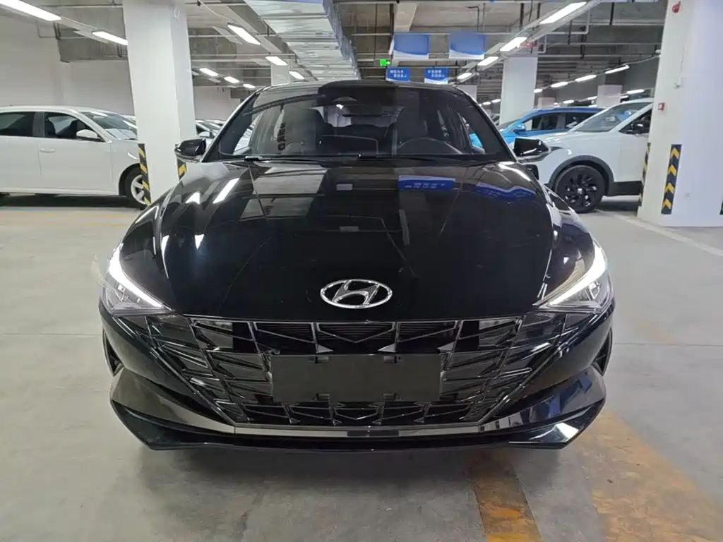 Hyundai Elantra — миниатюра 3