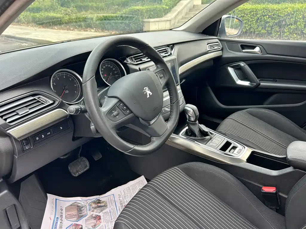 Peugeot 408 — миниатюра 7