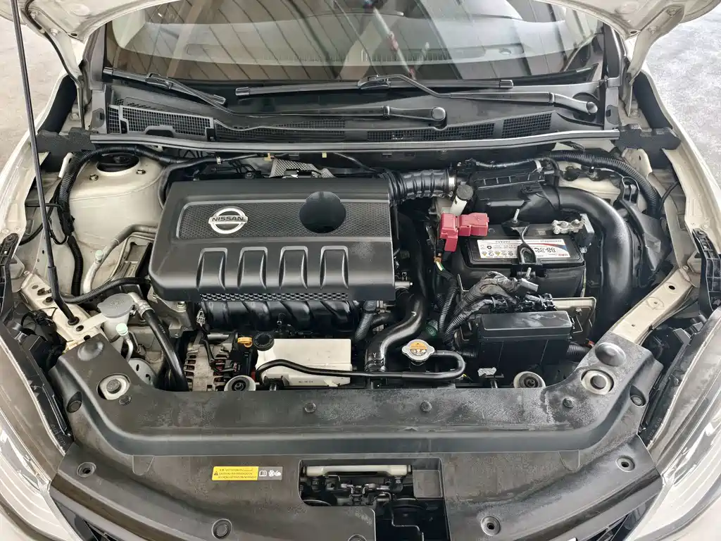 Nissan Tiida — миниатюра 6