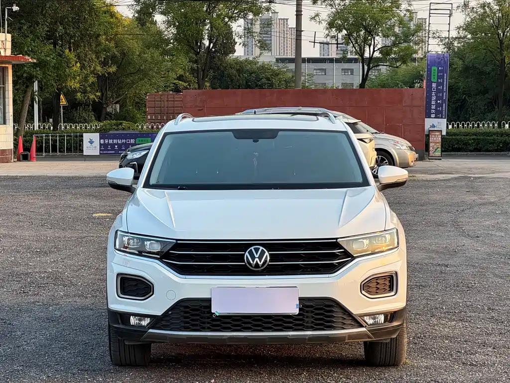 Volkswagen T-Roc — миниатюра 2