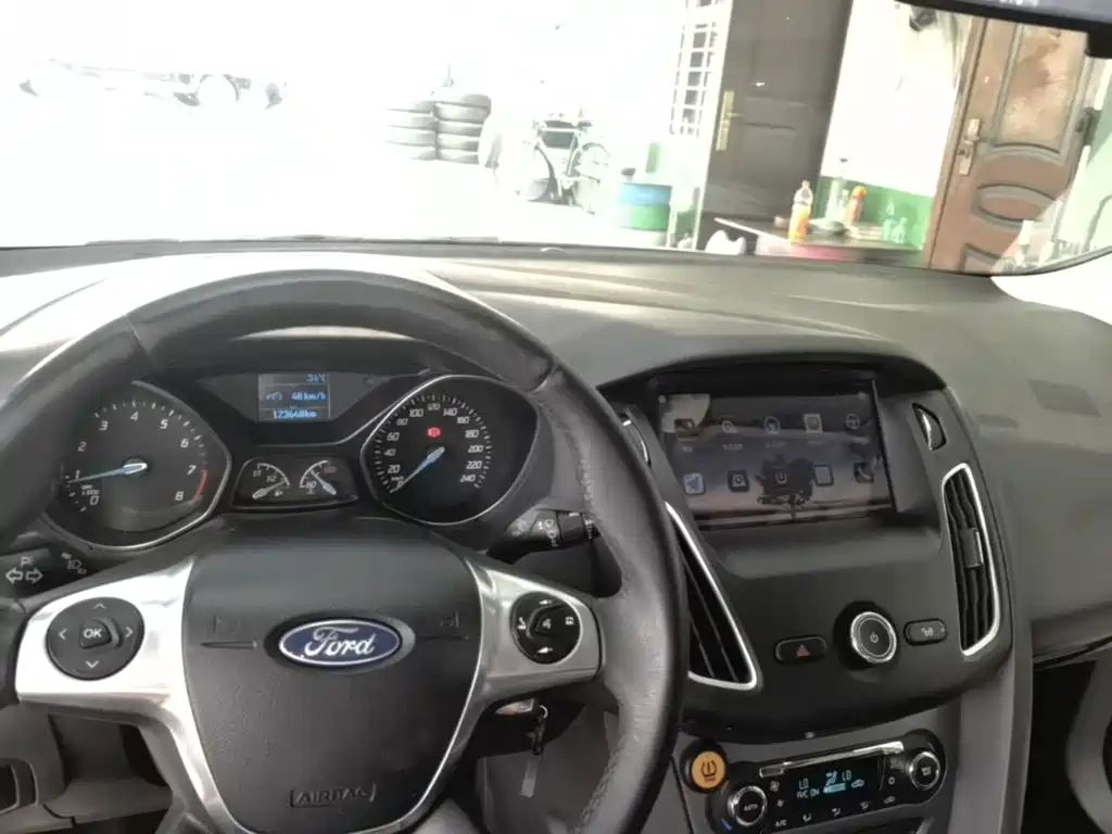 Ford Focus — миниатюра 10