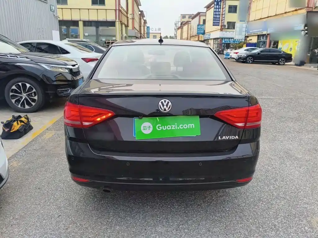 Volkswagen Lavida — миниатюра 6