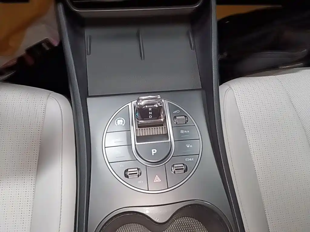 BYD Seal 05 DM-i — миниатюра 14