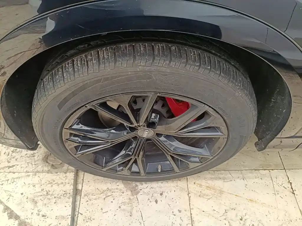 Audi Q8 — миниатюра 23