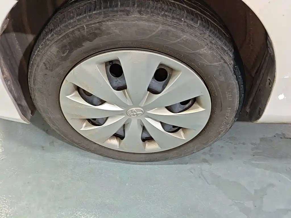 Toyota Yaris L — миниатюра 23