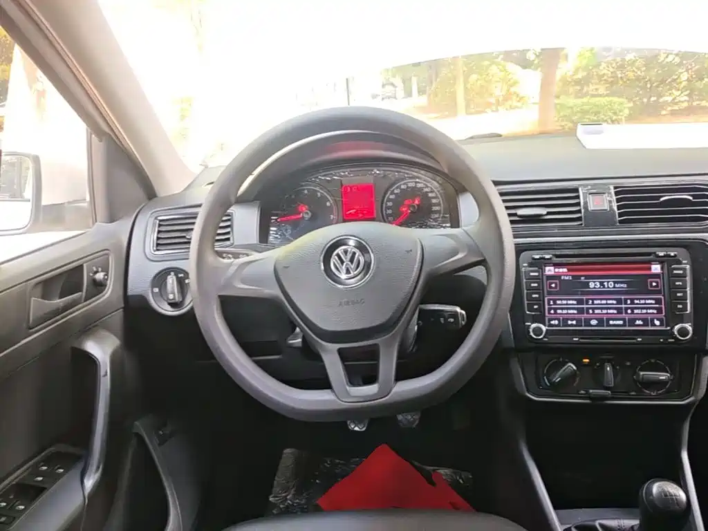 Volkswagen Santana — миниатюра 11