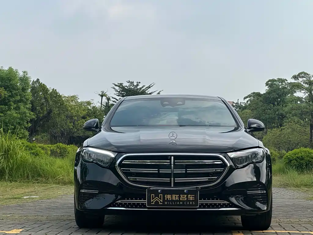 Mercedes-Benz E-Class — миниатюра 2