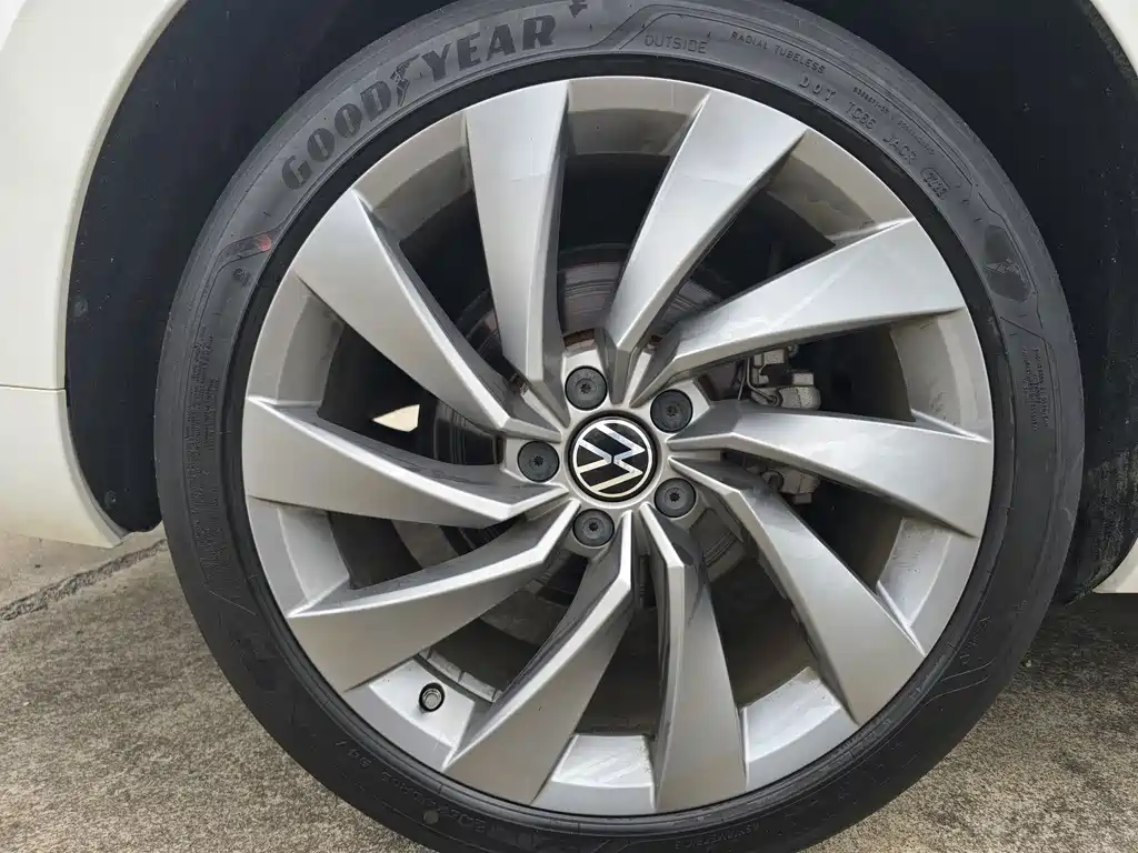 Volkswagen CC — миниатюра 9