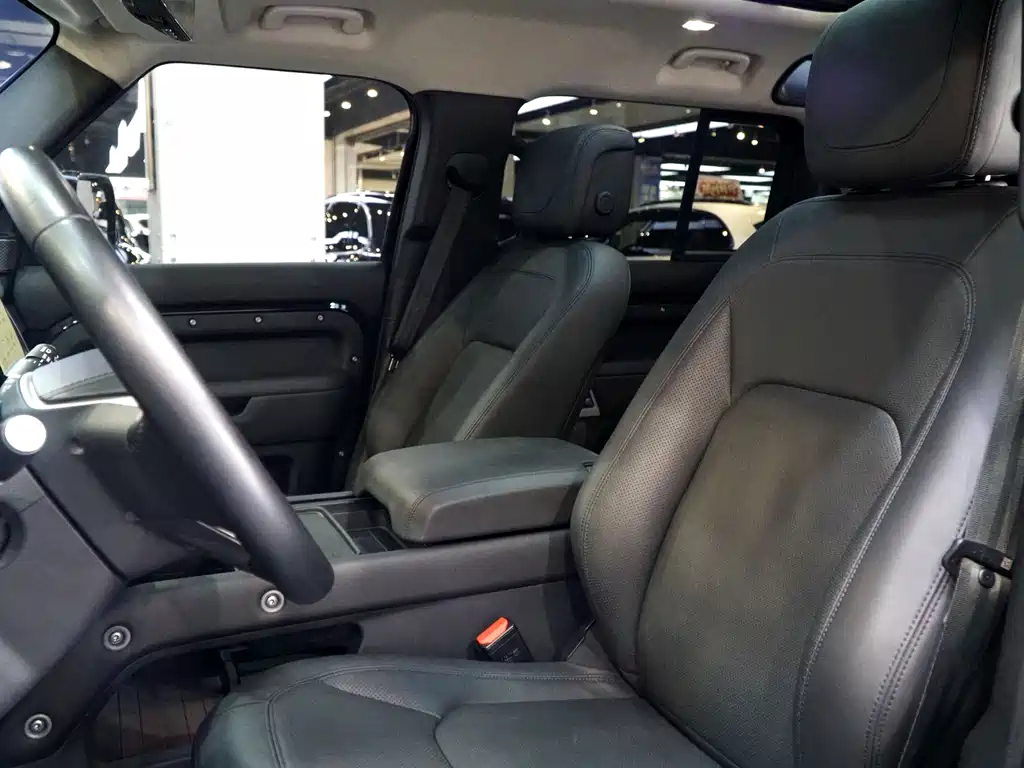 Land Rover Defender — миниатюра 5