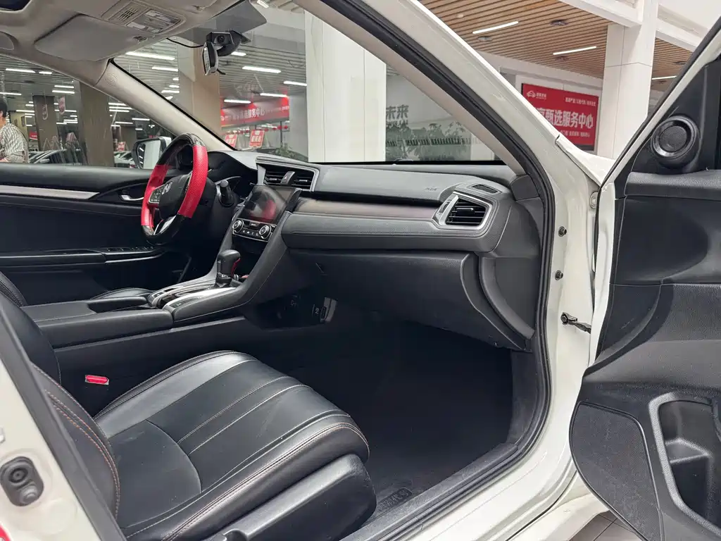 Honda Civic — миниатюра 16