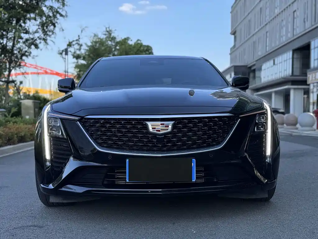 Cadillac CT5 — миниатюра 2