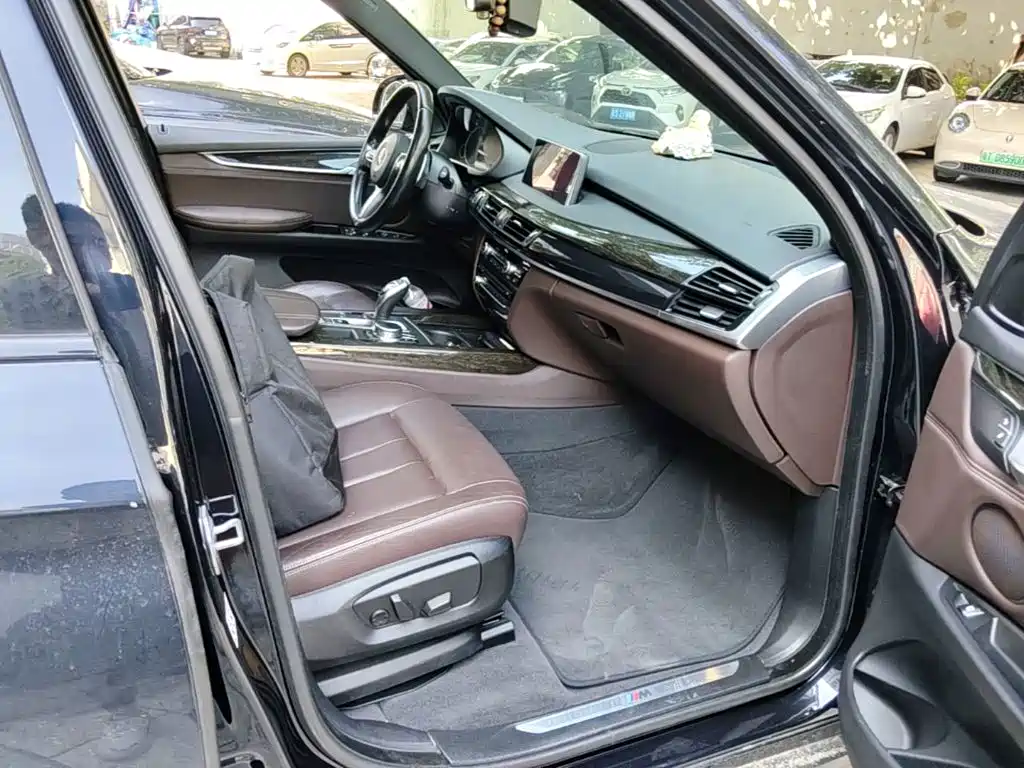 BMW X5 (Import) — миниатюра 9