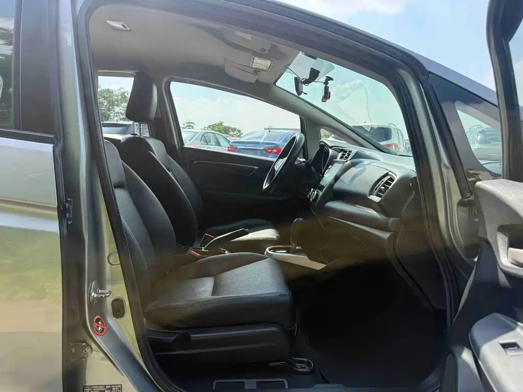 Honda Fit — миниатюра 6