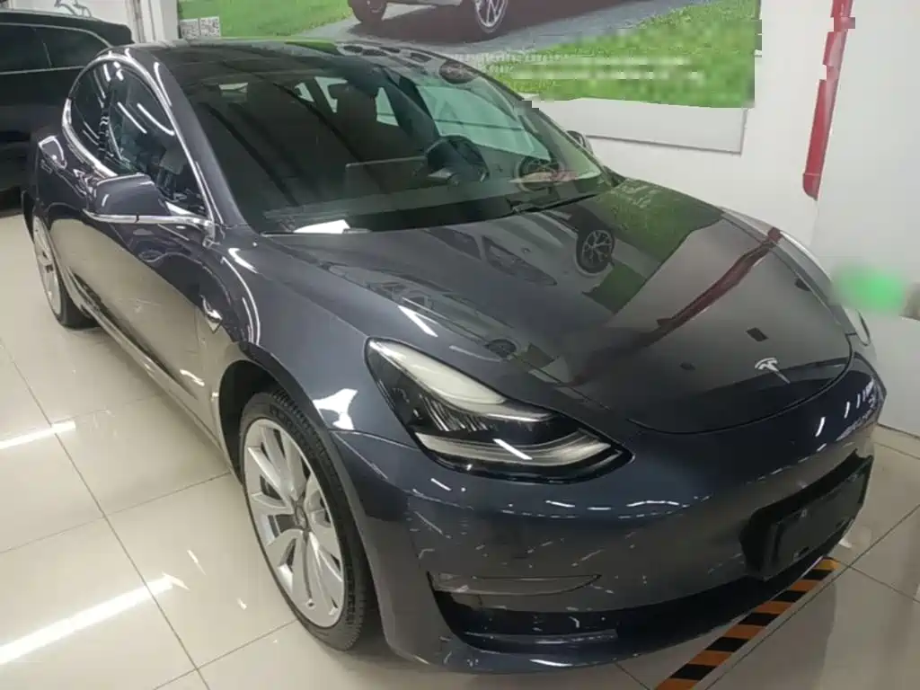 Tesla Model 3 — миниатюра 4