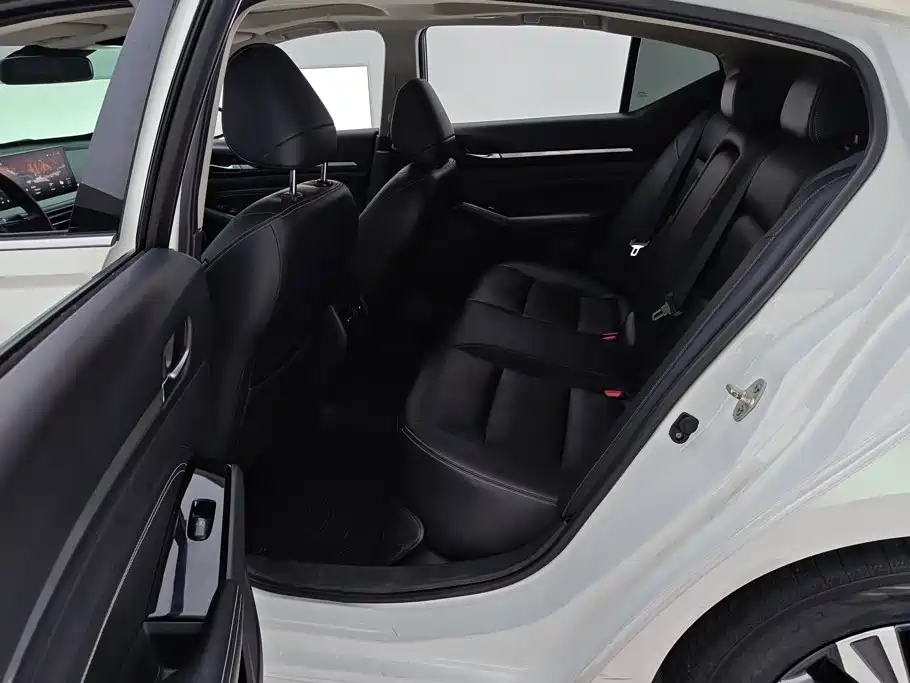 Nissan Teana — миниатюра 11