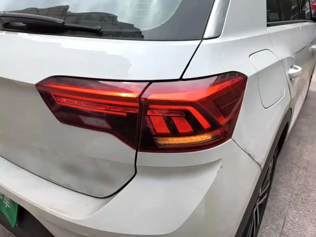 Volkswagen T-Roc — миниатюра 8