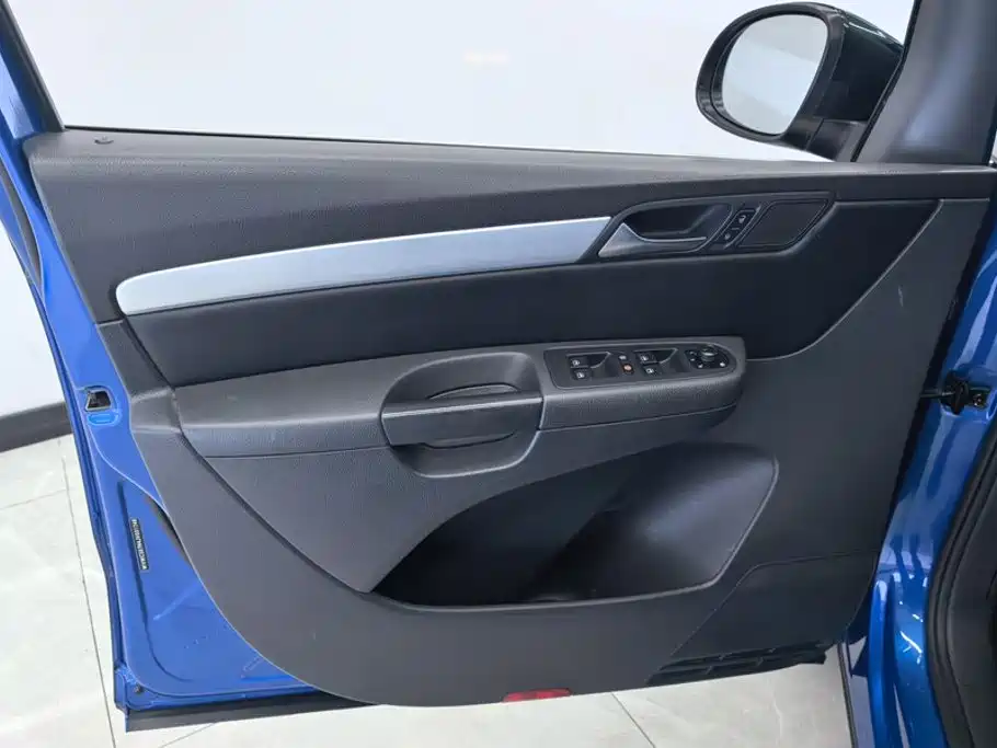 Volkswagen Sharan — миниатюра 7