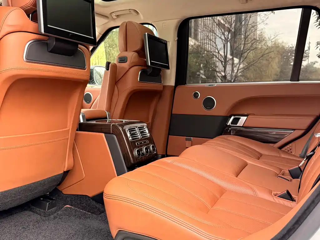 Land Rover Range Rover — миниатюра 9