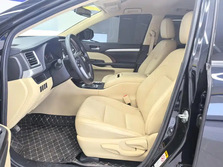 Toyota Highlander — миниатюра 9